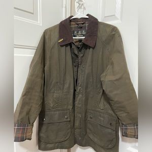 Barbour Women’s Classic Beadnell Jacket with Barbour Fleece Betty Liner- Olive.